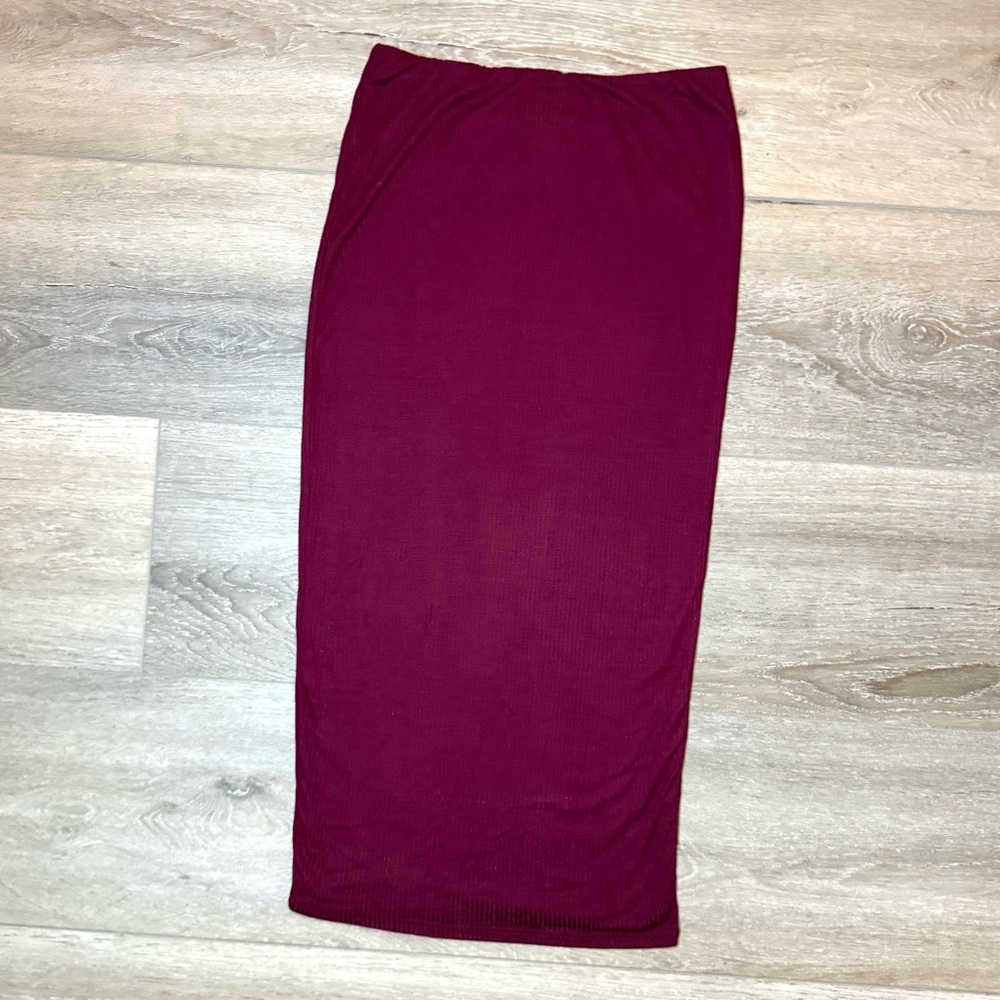 Lulus Deep Wine Pencil Skirt Chic & Sleek Size Medium Elegant Wardrobe Staple